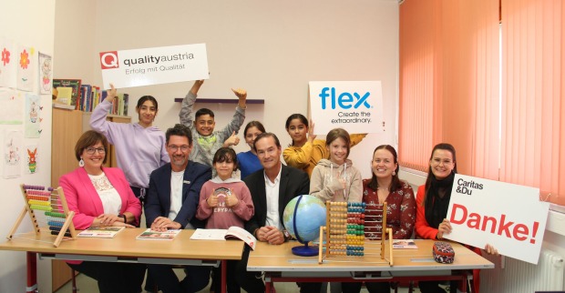 Lerncaféschüler mit Caritas-, Quality Austria- und Flex Althofen-Vertretern