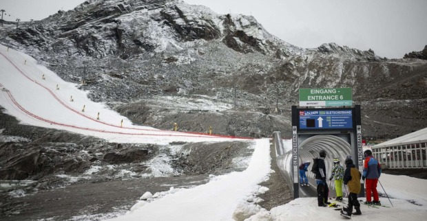 Aktuelles Bild mit wenig Schnee aus Sölden.