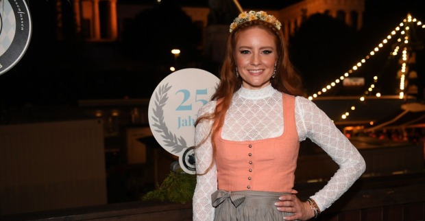 Meier in Dirndl