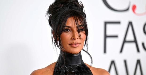 Kim mit Stirnfransen