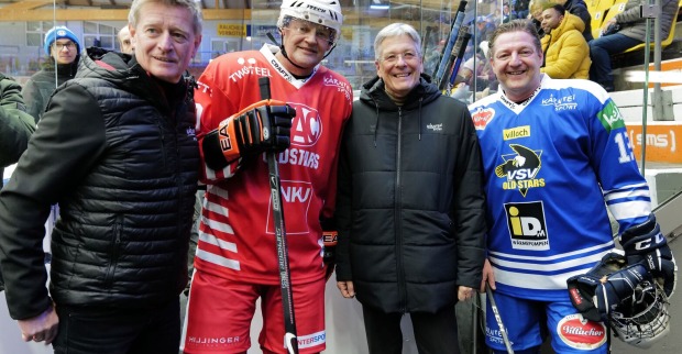 Eishockey-Spiel in Villach mit Politikern