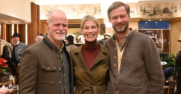 Markus Meindl mit seiner Frau Daniela und Landesjägermeister Max Mayr-Melnhof