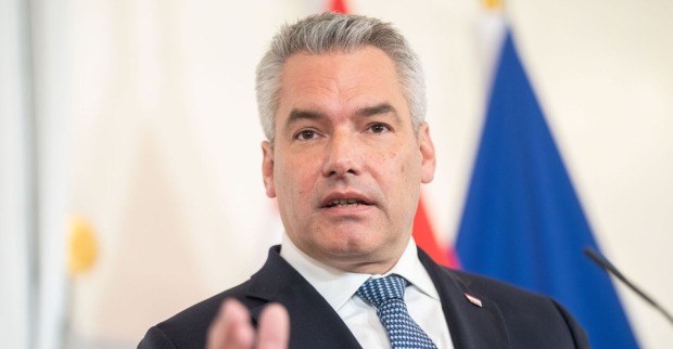 Porträt Bundeskanzler Karl Nehammer