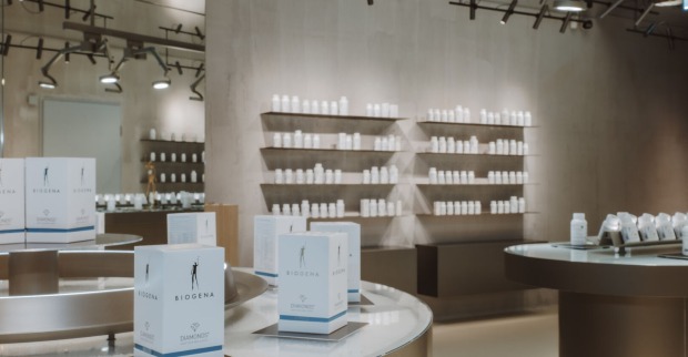 Ausgestellte Produkte im Biogena-Schauraum