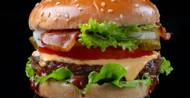 Ein Cheeseburger.