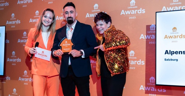 Der Gewinner des Lieferando Awards vom Alpenstüberl für das beste Liefer-Restaurant in Salzburg.
