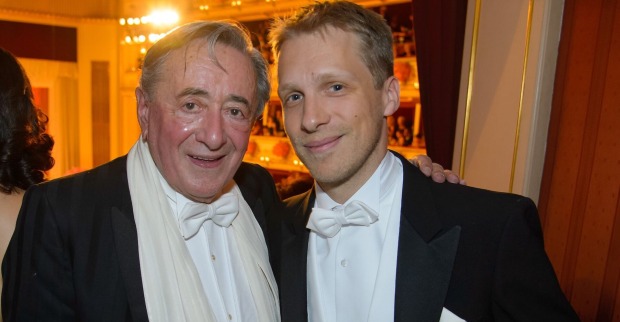 Oliver Pocher und Richard Lugner im Frack beim Opernball 2014.