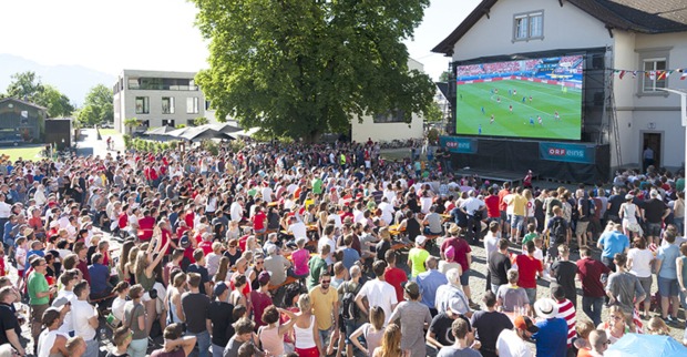 Beste Stimmung ist beim EM-Public-Viewing am Rankweiler Marktplatz garantiert.