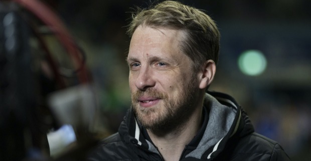 Oliver Pocher mit einer Jacke und einem Dreitagebart.