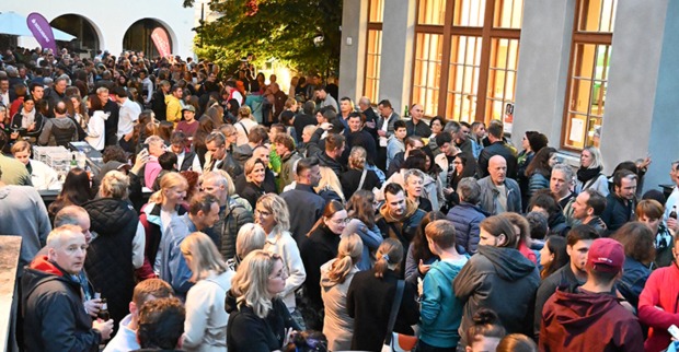 Beste Stimmung bei Beats &amp; Beer in Bludenzer Altstadt.