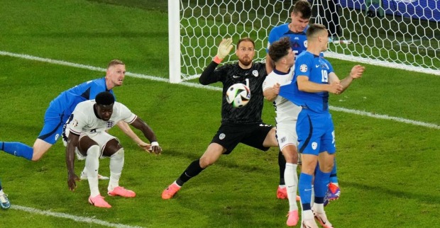 Szene aus dem Spiel England gegen Slowenien.