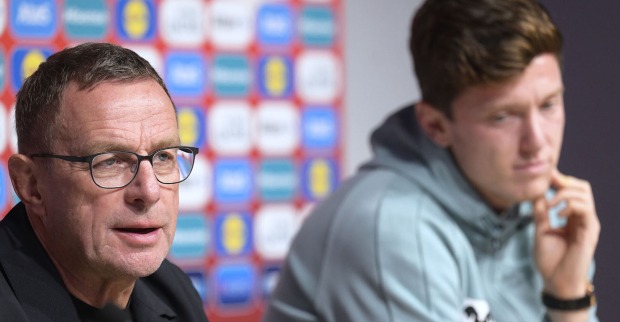 Ralf Ragnick und Michael Gregoritsch im Rahmen einer Pressekonferenz des österreichischen Nationalteams