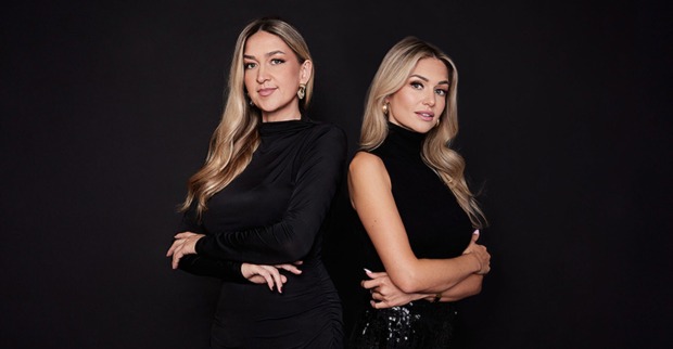 Die Schwestern Mirjana und Marijana präsentieren ihr Modelabel im Shop in der Marktstraße 24 in Dornbirn.