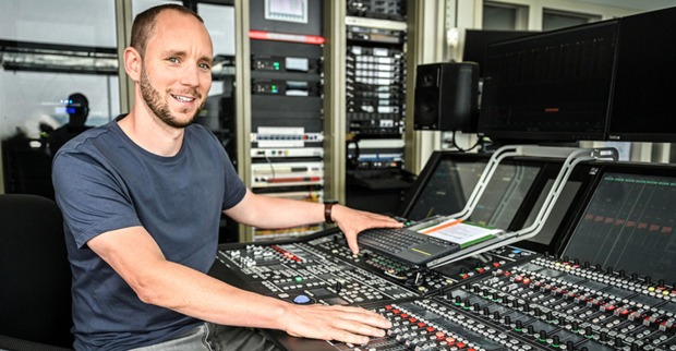 „Je entspannter das Publikum zuhören kann, umso leichter fällt es mir, mich auf Musik und Emotionen einzulassen.“ Clemens Wannemacher, Leiter der Tonabteilung