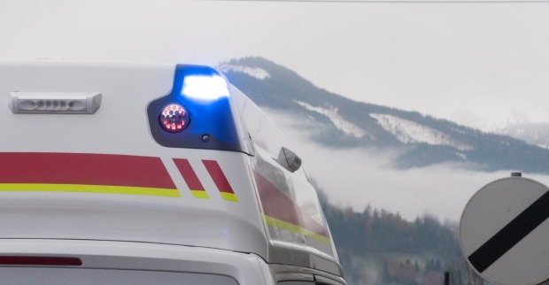 Österreichischer Rettungswagen in den Bergen