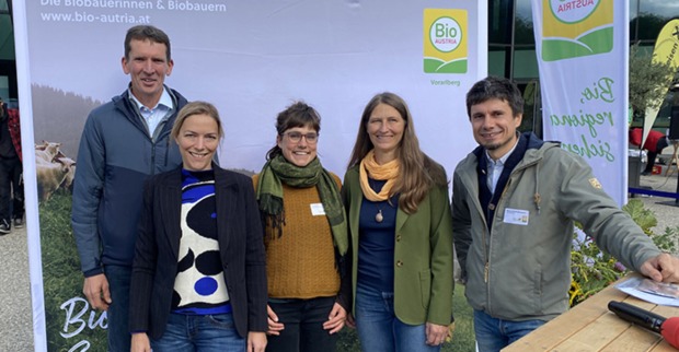 Obmann Jürgen Bereuter, Karin Mayer (Projektleitung  Biomarkt), Anna Fuchs, Katja Lutze und GF Manuel Kirisits-Steinparzer (alle BIO AUSTRIA Vorarlberg) (v. li.)