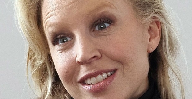 Schauspielerin Nina Proll engagiert sich jetzt politisch.
