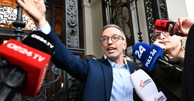 Herbert Kickl tritt erstmals nach der Wahl wieder vor die Medien