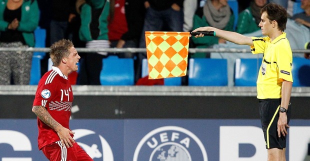 Nicki Billie Nielsen im Stadion wird wegen Abseits zurückgepfiffen