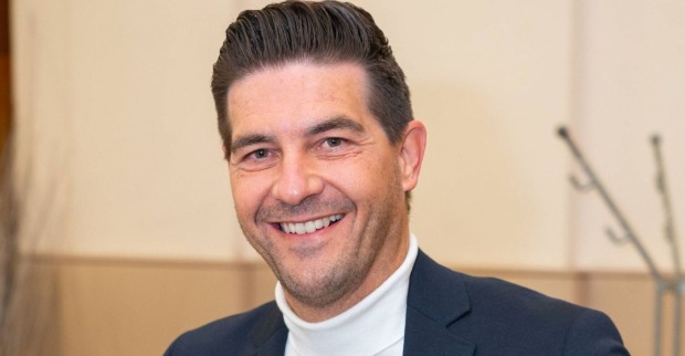 Norbert Oberhauser lächelt.