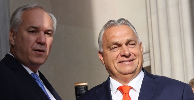 Walter Rosenkranz hat Viktor Orbán im Parlament empfangen.
