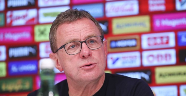 Ralf Rangnick bei einer Pressekonferenz