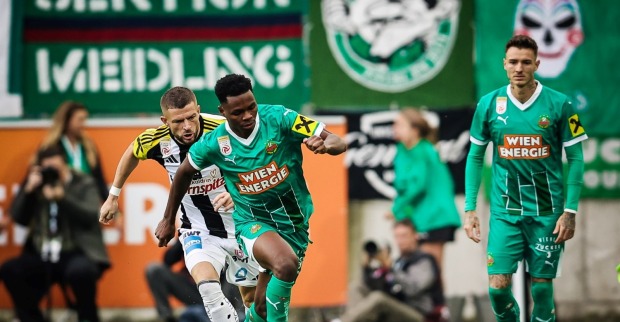 Mamadou Sangare am Spielfeld