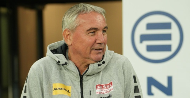 Peter Pacult an der Seitenlinie