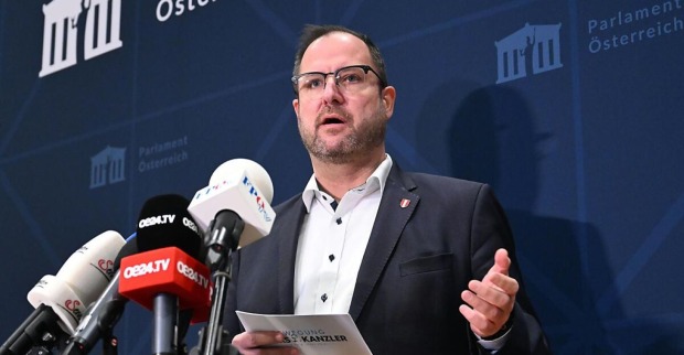 FPÖ-Chefverhandler Christian Hafenecker möchte die Medienförderung überarbeiten