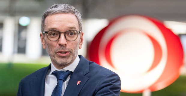 FPÖ-Chef Herbert Kickl will beim ORF sparen.