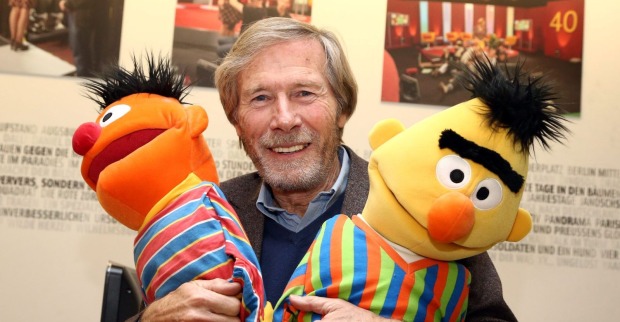Horst Janson mit Bert und Ernie auf dem Schoß