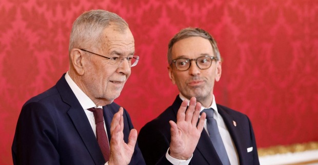 Bundespräsident Alexander Van der Bellen trifft FPÖ-Chef Herbert Kickl zu Gesprächen zur Regierungsbildung in der Hofburg
