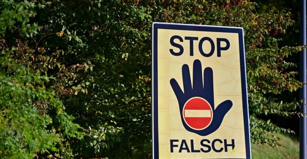 Warnschild