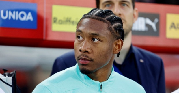 David Alaba auf der Bank