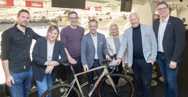 Der Radfrühling findet 2025 erstmals im Volksgarten statt, mit der AK-Radbörse in der Eisarena.