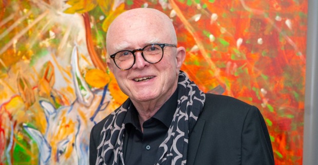 Wiener Galerist Ernst Hilger lächelt