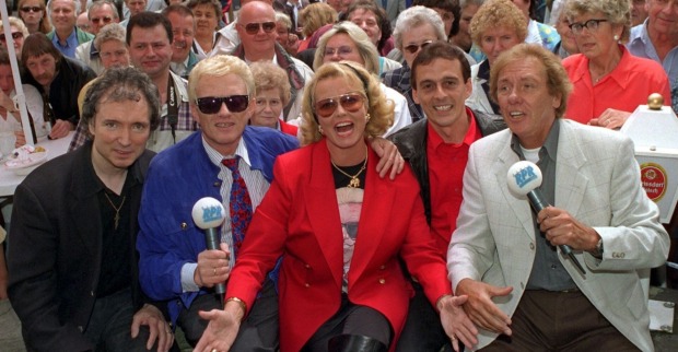 Peter Orloff, Heino, Ehefrau Hannelore, Sohn Uwe Heino jr. und Schlagersänger Erik Silvester.