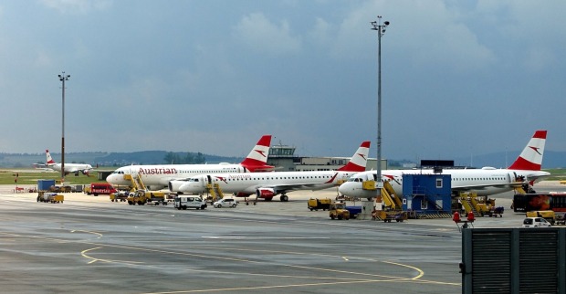 Der Flughafen Wien steigert im ersten Halbjahr Gewinn, Umsatz und Passagierzahlen deutlich.