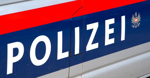In Ottakring bedrohte ein 28-Jähriger zwei Männer mit einem 60 cm langen Messer.