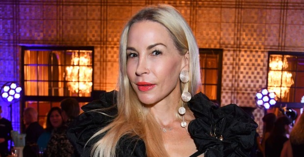 Michelle Monballijn mit rotem Lippenstift