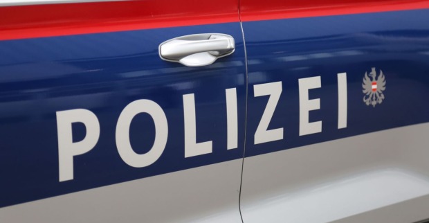 Ein 56-jähriger Innsbrucker erhielt Mitte November eine unerwartete Überweisung im mittleren fünfstelligen Bereich von unbekannter Herkunft.