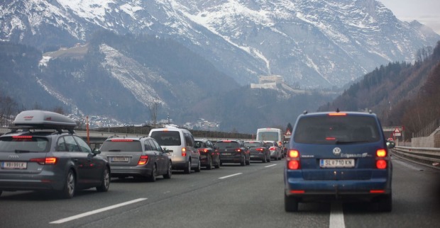 Stau auf der A10.
