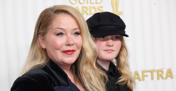 Christina Applegate mit ihrer Tochter bei einer Preisverleihung / Christina Applegate spricht offen über ihre Krankheit MS