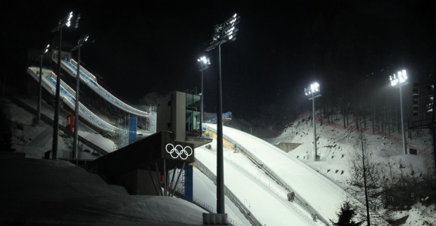 Die Skisprung-Schanze in Predazzo für die Olympischen Winterspiele 2026 nach dem Sicherheits-Umbau