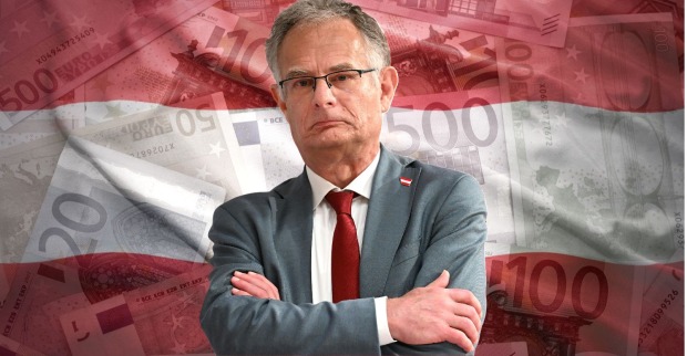 Finanzminister Markus Marterbauer vor Österreich-Flagge und Euro-Scheinen symbolisiert steigendes Budgetdefizit und wachsende Staatsschulden in Österreich