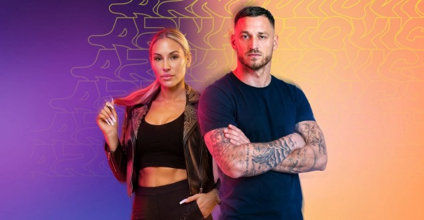 Marko Arnautovic und Ehefrau Sarah posieren für die neue Doku-Serie „Team Arnautovic“, die ab 7. Juni auf JOYN und PULS 4 intime Einblicke in das Familienleben des ÖFB-Stars zeigt.