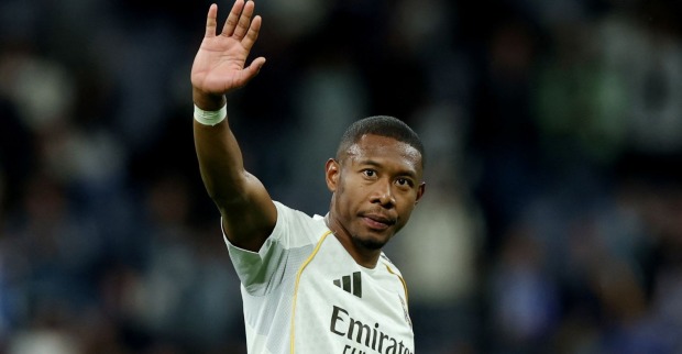David Alaba im Trikot von Real Madrid beim Heimsieg gegen Real Oviedo im Bernabéu