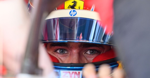 Dino Beganovic sitzt beim Großen Preis von Österreich im Ferrari-Cockpit und bereitet sich auf seinen Formel-1-Einsatz am Red Bull Ring in Spielberg vor.