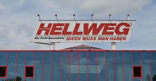 Außenansicht einer Hellweg-Filiale, welche durch die Insolvenz betroffen ist
