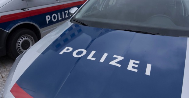 Polizeiwägen als Themenbild für den blutigen Streit in Wien-Meidling.